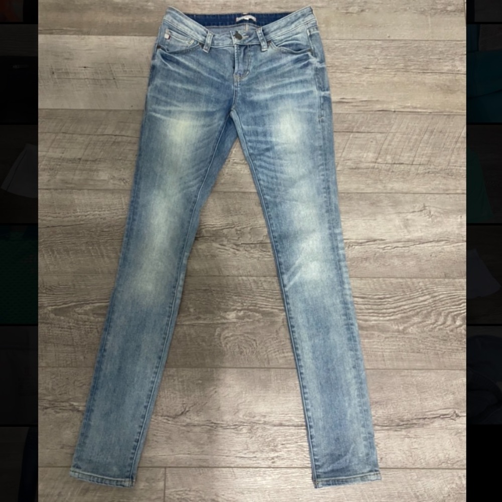 Acid wash skinny jeans